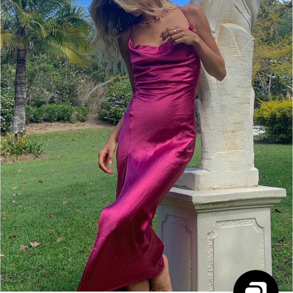 Lioness WALK THE LINE MIDI DRESS MAGENTA